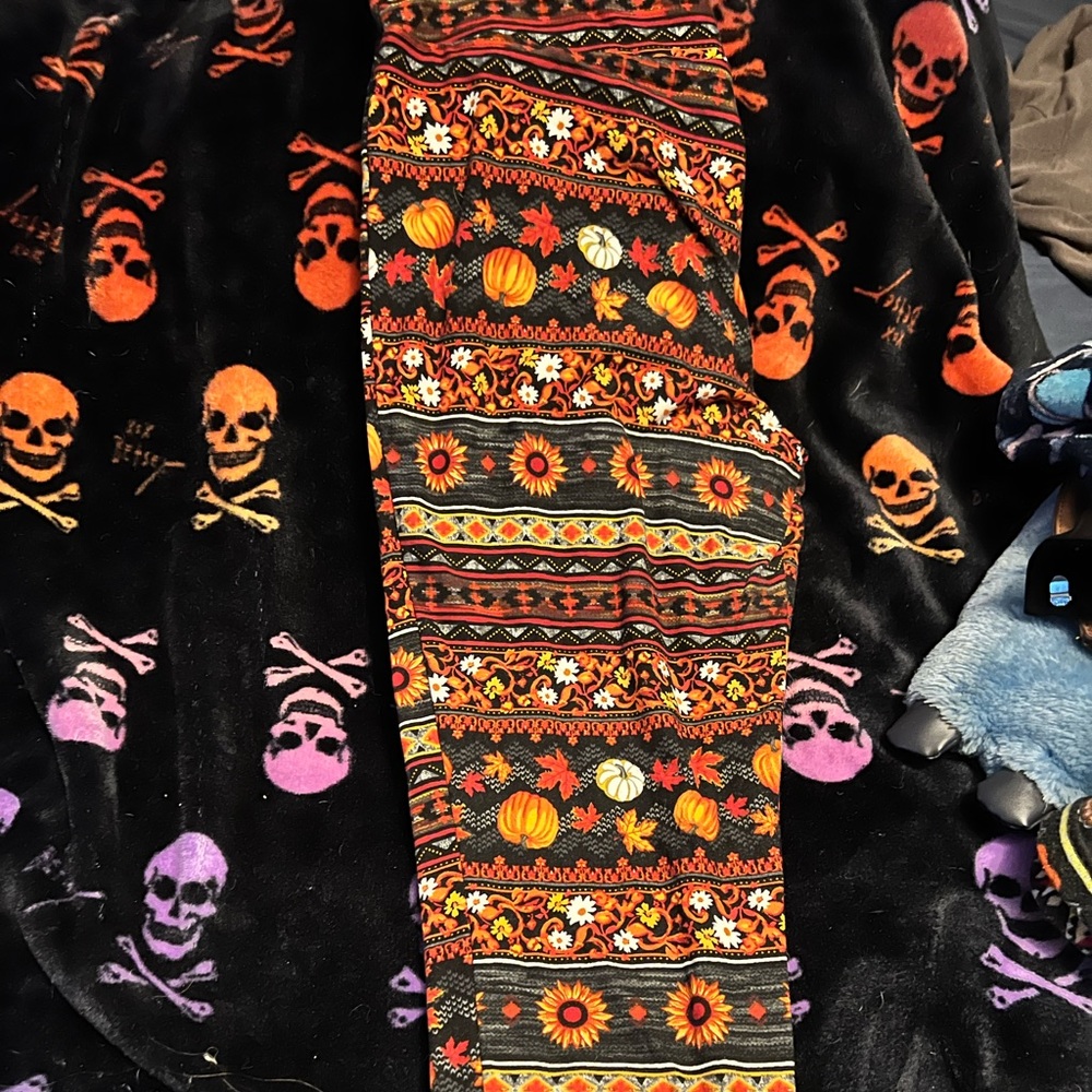 2 pack of fall leggings - are you ready for Turkey day??